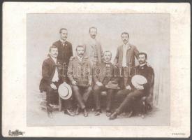 cca 1900 Férfiak csoportképe, keményhátú fotó J.H. Briget fogarasi műterméből, foltos, 19×24 cm