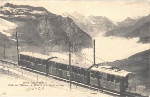Jungfraubahn. Blick auf Schwarzen, Mönch und Gspaltenhorn / railway, train (Rb)