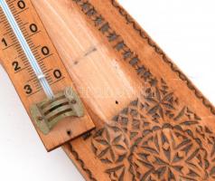 Hőmérő, faragott fa alapon 41 cm