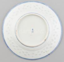 Kínai rizsszemes porcelán tálka, korábbi jelzéssel, apró lepattanással, d: 18 cm