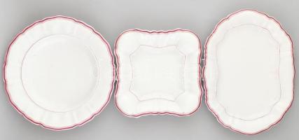 3 db nagy méretű régi kínáló tál. Jelzés nélküli fajansz, kis lepattanásokkal 34 cm, 30 cm, 20 cm