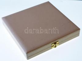 1994. "Kanizsa Tivadar Sportjátékok Szolnok" Br emlékérem díszdobozban (116mm) T:1-