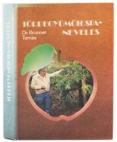 Dr. Brunner Tamás: Törpegyümölcsfa-nevelés. Bp, 1982, Mezőgazdasági Kiadó.121 ábrával és 16 fényképpel illusztrálva. Kartonált papírkötésben, jó állapotban.