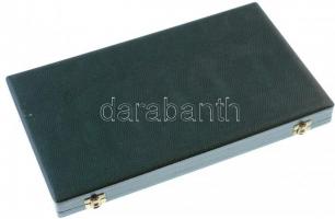 Ifj. Szlávits László (1959-) DN "Aradi Vértanúk" 13xklf egyoldalas Cu emlékérem zöld műbőr...