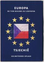 Csehország 1993-2004. 10h - 50K (9xklf) forgalmi összeállítás, karton DE TIEN NIEUWE EU-LIDSTATEN (A tíz új Eu tagállam) dísztokban T:1- Czech Republic 1993-2004. 10 Halerov - 50 Korun (9xdiff) coin set in cardboard DE TIEN NIEUWE EU-LIDSTATEN (The ten new EU member states) case C:AU