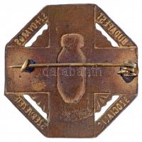 ~1930. "Budapest Szfőváros Szociális Szervezete" zománcozott Br jelvény T:2 zománchiba