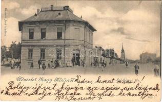 1901 Nagykőrös, Széchenyi tér, gyógyszertár. Geszner Jenő kiadása (fl)
