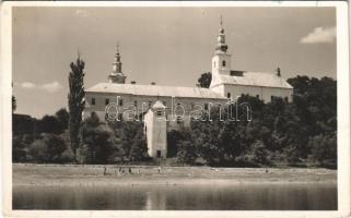 1942 Munkács, Mukacheve, Mukacevo; Szent Bazil kolostor / Saint Basil monastery (gyűrődés / crease)