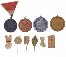 10db-os sport díjérem- és jelvénytétel, közte az 1980-as moszkvai Olimpia kabalafigurájával T:1-3