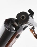 cca 1930 Haenel német (gyermek) légpuska, hozzá 2 doboz lőszer + tisztító, bőr szíjjal, működőképes,...