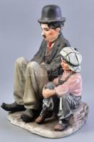 Poema Artistic porcelain Emil Cretu: Chaplin és "A kölyök", biszkvit porcelán, kézzel fets...