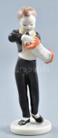 Hollóházi porcelán harmonikás kisfiú, kézzel festett, jelzett, hibátlan , m: 14,5 cm