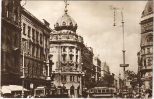 Budapest VIII. Rákóczi út, Blaha Lujza tér, Emke Kávéház, villamosok, takarékpénztár