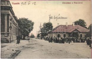 Tiszalök, Városháza, Piac tér árusokkal (ázott / wet damage)