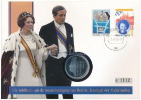 Hollandia 1994. 2 1/2G Cu-Ni Beatrix felbélyegzett, sorszámozott borítékban, bélyegzéssel T:2 Netherlands 1994. 2 1/2 Gulden Cu-Ni Beatrix in envelope with stamp, serial number and cancellation C:XF