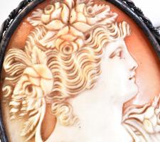 Ezüstözött kámeás bross, 6×4,5, cm