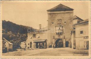 1912 Körmöcbánya, Kremnitz, Kremnica; Városkapu tér, üzletek. Ritter Sándor kiadása / castle gate, square, shops (EK)