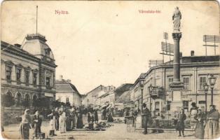1912 Nyitra, Nitra; Városház tér, piac. iritzer Zsigmond kiadása / market square with vendors + PRIVIGYE-ÉRSEKÚJVÁR 71 H vasúti mozgóposta (EK)