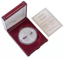 Rónay Attila (1971-) DN "Köszöntést mondanak a kisdednek, ki váltságot hozott az embernek / Bol...