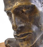 Borbás Tibor (1942-1995) Radnóti Miklós. Bronzírozott epoxi. Jelzett, képcsarnokos címkével. 23 cm +...