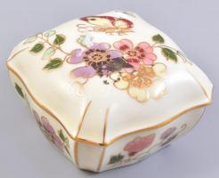 Zsolnay porcelán pillangó mintás bonbonniere. Kézzel festett, jelzett, hibátlan. 8x8 cm