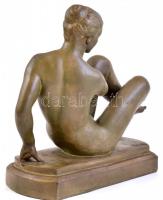 Pátzay Pál (1896-1979): Ülő női akt. Mázas terrakotta, jelzett, hibátlan, h:24 cm, m:21 cm,