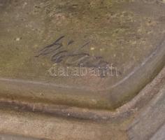 Pátzay Pál (1896-1979): Ülő női akt. Mázas terrakotta, jelzett, hibátlan, h:24 cm, m:21 cm,