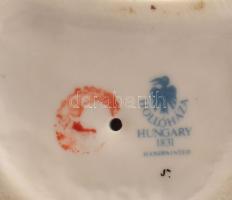 Hollóházi porcelán korsós lány, kézzel festett, jelzett, hibátlan, m: 27,5 cm