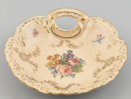 Oscar Schlegelmilch porcelán dísztálka, matricás virág díszítménnyel, aranyozott széllel, apró csorba, jelzett d: 16 cm