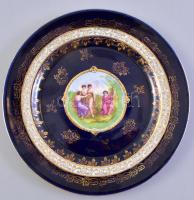 Cseh kobaltkék aranyozott porcelán tányér, matricás, mitológiai jelenettel, kopott, máz repedéssel, jelzett, d: 16,5 cm