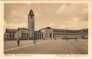 Helsinki, Helsingfors; Rautatieasema / railway station, tram