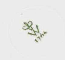 Wallendorf virágmintás porcelán bonbonier, részben kézzel festett, jelzett, kis kopásnyomokkal, d: 1...