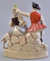Neorokokó porcelán figura - Enyelgés, kézzel festett, német, jó állapotú, jelzett: Lippelsdorf, m: 1...
