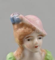 Tűtartó antik porcelán női alak, szövet. 8 cm