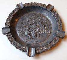 cca 1930 Szüreti jelenet fém hamutál d: 22 cm