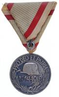 1929. "Magyar Háborús Emlékérem kardokkal, sisakkal" peremén jelzett Ag kitüntetés eredeti...