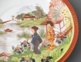 2 db teáscsésze gésa jelenettel, egyik belsejében litofán gésa fej, porcelán, kontúrmatrica kézzel s...