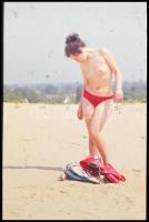 cca 1970 Szemben a szocreállal, Czakó László (?-?) pécsi fotóművész hagyatékából 13 db vintage DIAPO...