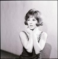 cca 1969 Agárdy Ilona (1940-2001) színésznőről készített portrék, Kotnyek Antal (1921-1990) budapest...