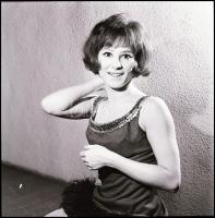 cca 1969 Agárdy Ilona (1940-2001) színésznőről készített portrék, Kotnyek Antal (1921-1990) budapest...