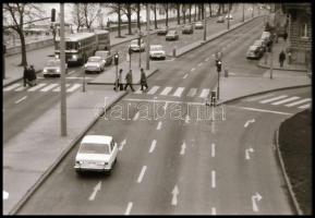 1977 Budapesti városképek, életképek, stb., Balásy Pál (?-?) budapesti fotóművész hagyatékából 120 d...