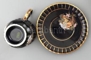 USTA aranyozott gazdagon díszített porcelán mokkás készlet. Matricás, jelzett, minimális kopással