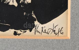 Vinkler László (1912-1980): Női alak. Tus, papír, jelzett, fa keretben, 19,5×28,5 cm