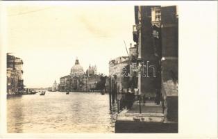 Venezia, Venice; canal. photo