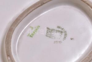 Zsolnay furulyázó juhász figura. Kézzel festett, jelzett, hibátlan. m: 24,5 cm