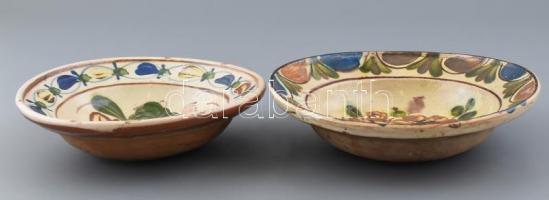 Régi erdélyi kerámia tál, 2 db, apró kopással, csorbával. Egyik oldalán apró hajszálrepedés. d: 19,5...