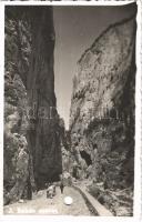 1942 Gyilkos-tó, Ghilcos, Lacul Rosu; Békás-szoros / Cheile Bicazului / gorge (lyukasztott / punched hole)