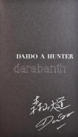 Moriyama Daido: Hunter Dedikált fotókönyv! 2019. Papír kötésben hibátlan állapotban / With autograph...