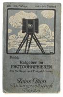 David: Ratgeber im Photographien. Dresden 1927. Zeiss Ikon. Kiadói papírkötésben, néhány bejegyzéssel, sérüléssel