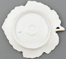 Óherendi jelzéssel Viktória mintás leveles tálka, kézzel festett, jelzett, kopásnyomokkal, 18,5x17 c...